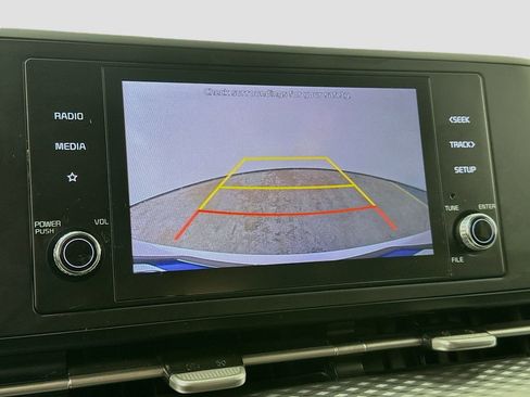 Used 2022 Kia Carnival LX FWD image 15