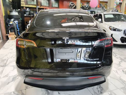 Used 2023 Tesla Model Y Long Range image 5
