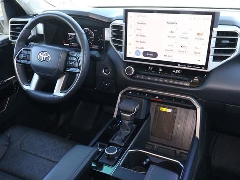 Used 2024 Toyota Tundra Limited image 11