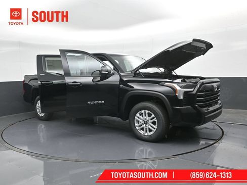 Used 2026 Toyota Tundra SR5 w/ SR5 Convenience Package AWD/4WD image 59