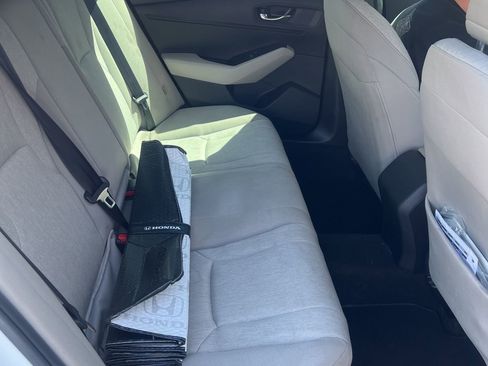 Used 2023 Honda Accord EX image 8