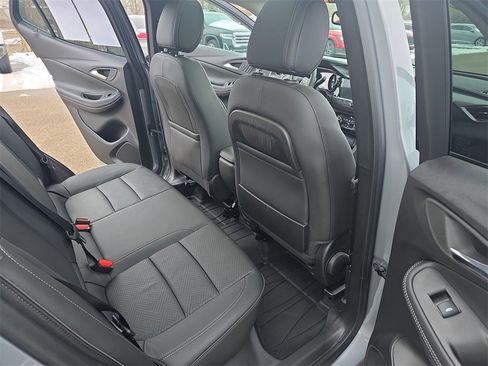 Used 2023 Buick Encore GX Essence w/ Experience Buick Package image 11
