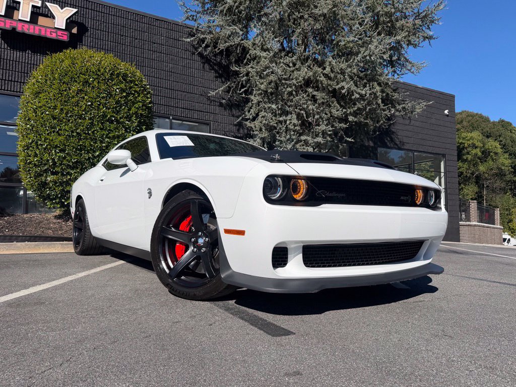 Used 2020 Dodge Challenger SRT Hellcat w/ Plus Package RWD image 8