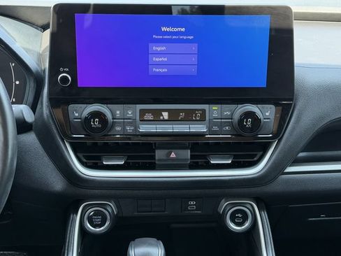 Certified 2024 Toyota Grand Highlander AWD image 16