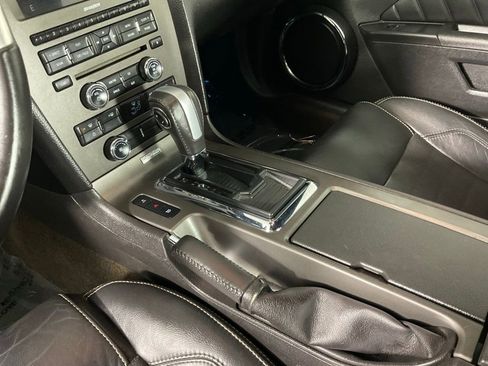 Used 2013 Ford Mustang Premium RWD image 17