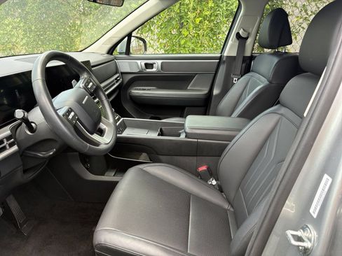 Used 2025 Hyundai Santa Fe SEL FWD image 21