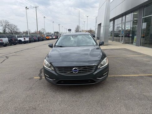 Used 2016 Volvo V60 T5 Premier w/ Convenience Package image 29