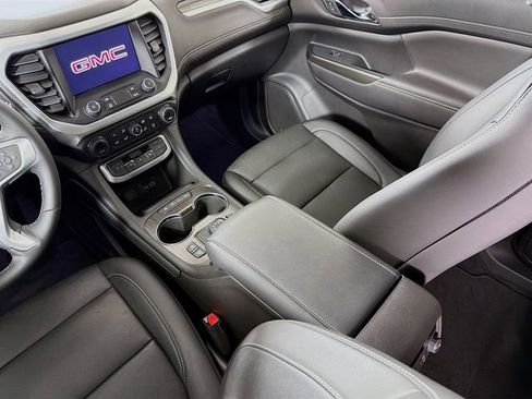 Used 2023 GMC Acadia SLT w/ Technology Package AWD/4WD image 26