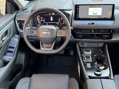 New 2026 Nissan Rogue Platinum AWD/4WD image 18