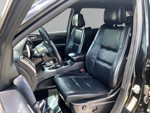 Used 2019 Jeep Grand Cherokee Limited RWD image 26
