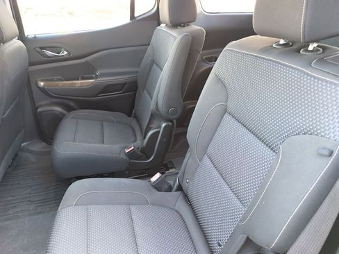 Used 2023 GMC Acadia SLE w/ Driver Convenience Package image 13