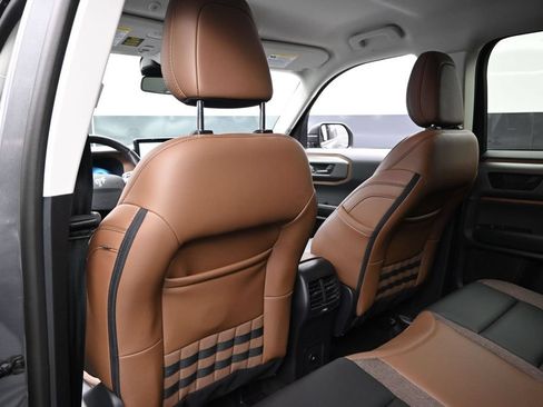 Used 2025 Ford Bronco Sport Outer Banks AWD/4WD image 18