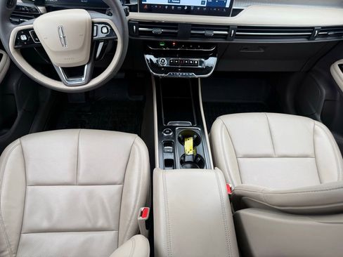 Used 2023 Lincoln Corsair AWD w/ Equipment Group 101A image 36