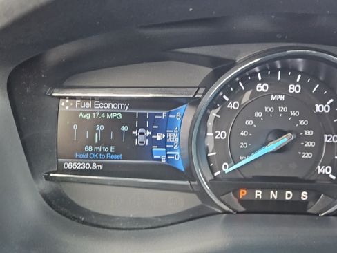 Used 2016 Ford Explorer Limited w/ Equipment Group 301A FWD image 9