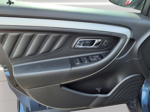 Used 2018 Ford Taurus SEL w/ Equipment Group 201A FWD image 13