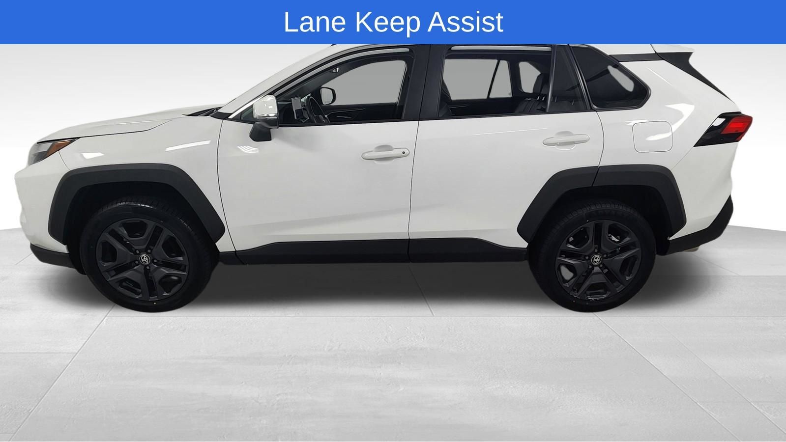 Used 2024 Toyota RAV4 Adventure AWD/4WD image 6
