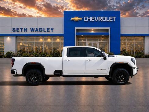 Used 2024 GMC Sierra 3500 AT4 AWD/4WD image 8