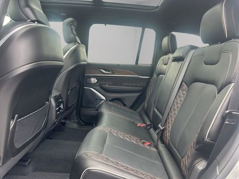 Used 2024 Jeep Grand Cherokee Summit w/ Advanced Protech Group IV AWD/4WD image 18