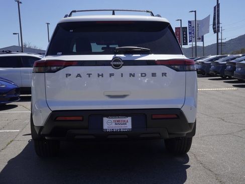 New 2026 Nissan Pathfinder SV FWD image 5