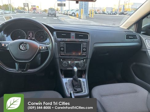 Used 2019 Volkswagen Golf S FWD image 11
