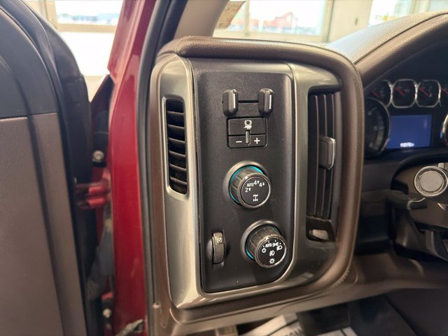Used 2018 Chevrolet Silverado 1500 LTZ Z71 w/ LTZ Plus Package AWD/4WD image 17