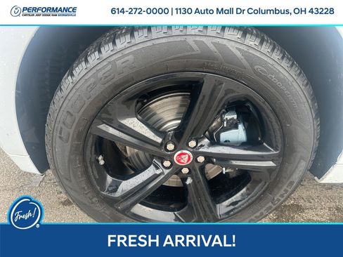 Used 2017 Jaguar F-PACE R-Sport image 10