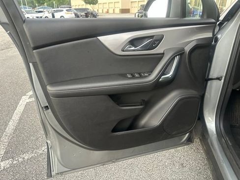 Used 2025 Chevrolet Blazer LT FWD image 16