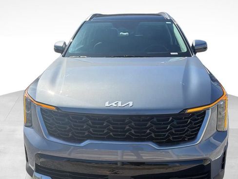 Used 2025 Kia Sorento S w/ Panoramic Sunroof Package image 2