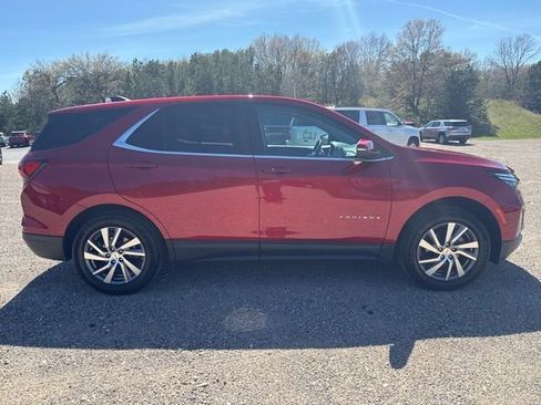 Used 2023 Chevrolet Equinox LT AWD/4WD image 4