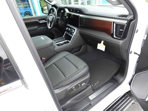 New 2025 GMC Sierra 2500 Denali image 32