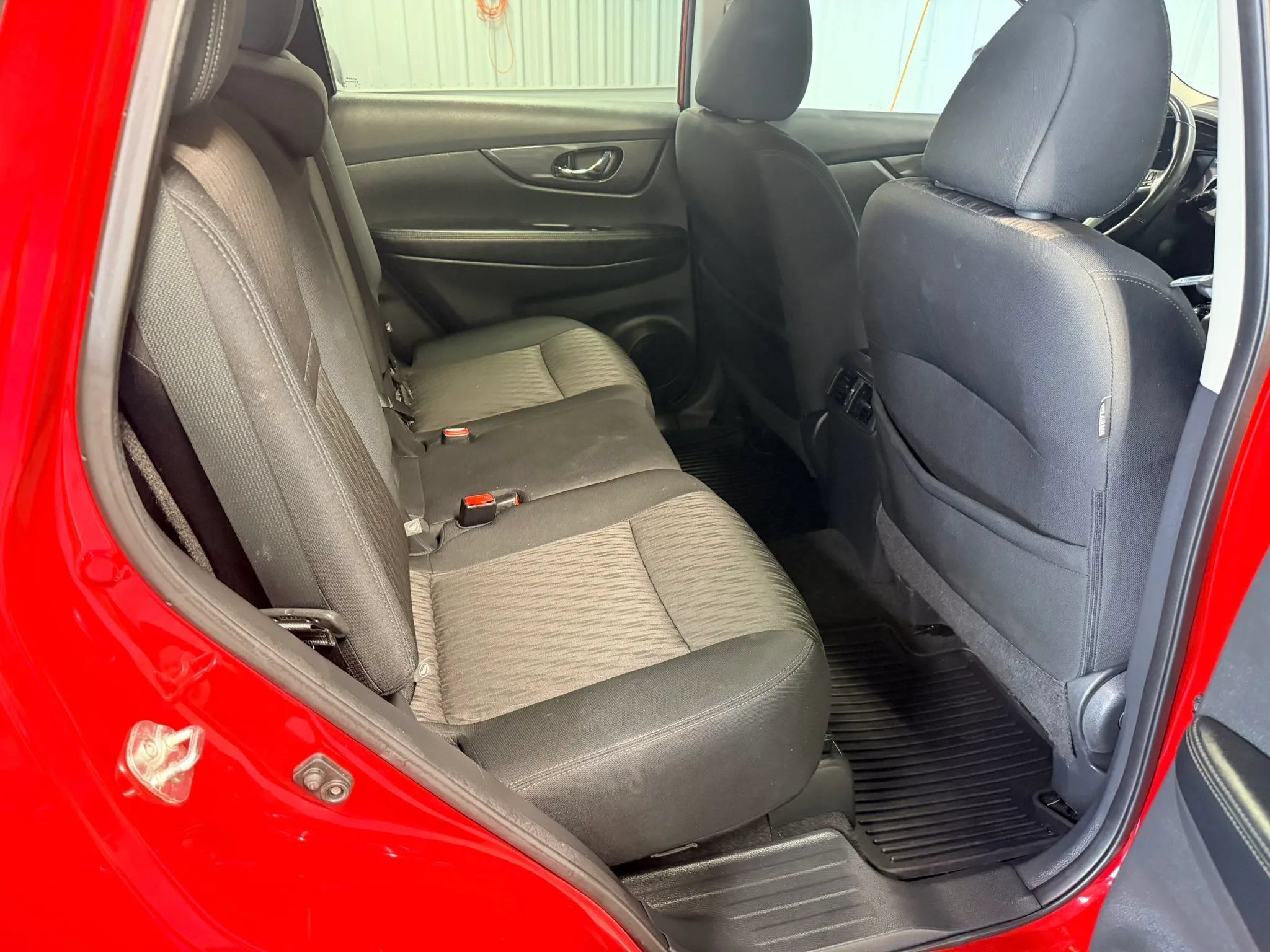 Used 2017 Nissan Rogue SV w/ Sun & Sound Touring Package AWD/4WD image 14