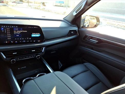 Used 2025 Chevrolet Suburban LT w/ Comfort Package image 25