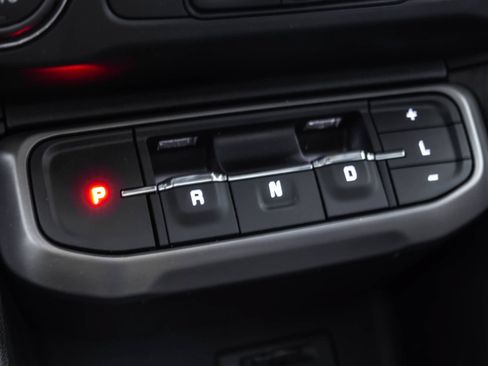 Used 2022 GMC Acadia AT4 w/ Technology Package AWD/4WD image 33