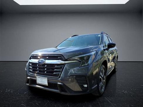 Used 2025 Subaru Ascent Limited w/ Popular Package #2 AWD/4WD image 3