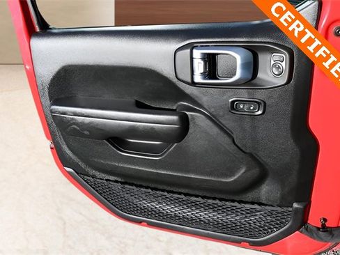 Used 2022 Jeep Gladiator Mojave w/ Trailer Tow Package image 11