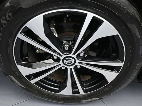 Used 2021 Nissan Sentra SV FWD image 38