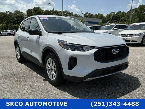 Used 2025 Ford Escape Active FWD image 7