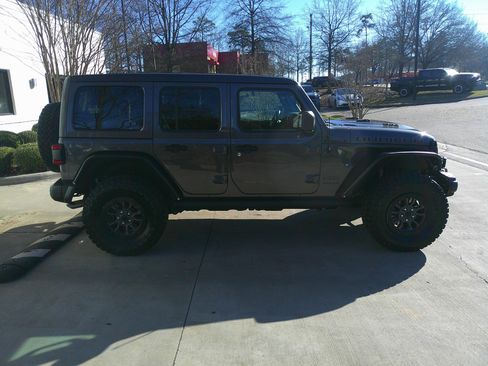 Used 2021 Jeep Wrangler Unlimited Rubicon w/ Trailer Tow Package image 14
