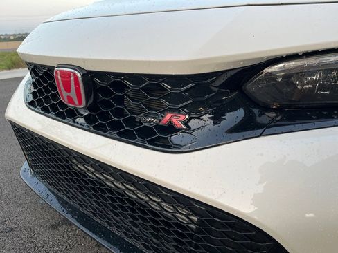 Used 2025 Honda Civic Type R image 15