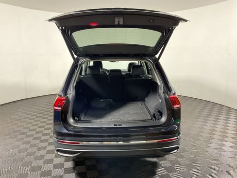 Used 2022 Volkswagen Tiguan SE AWD/4WD image 15