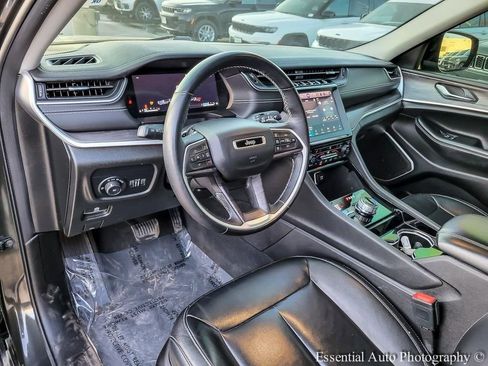 Used 2022 Jeep Grand Cherokee L Limited w/ Trailer Tow Group (B) image 11