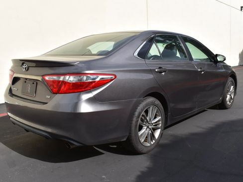 Used 2015 Toyota Camry SE FWD image 4