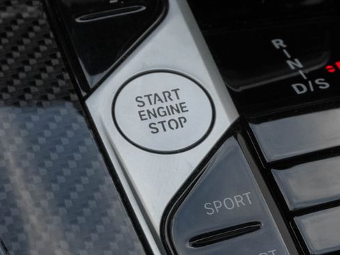 Certified 2025 BMW X7 M60i AWD/4WD image 28
