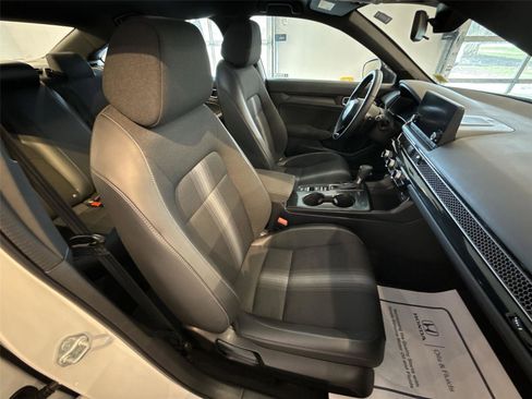 Used 2023 Honda Civic Sport image 25