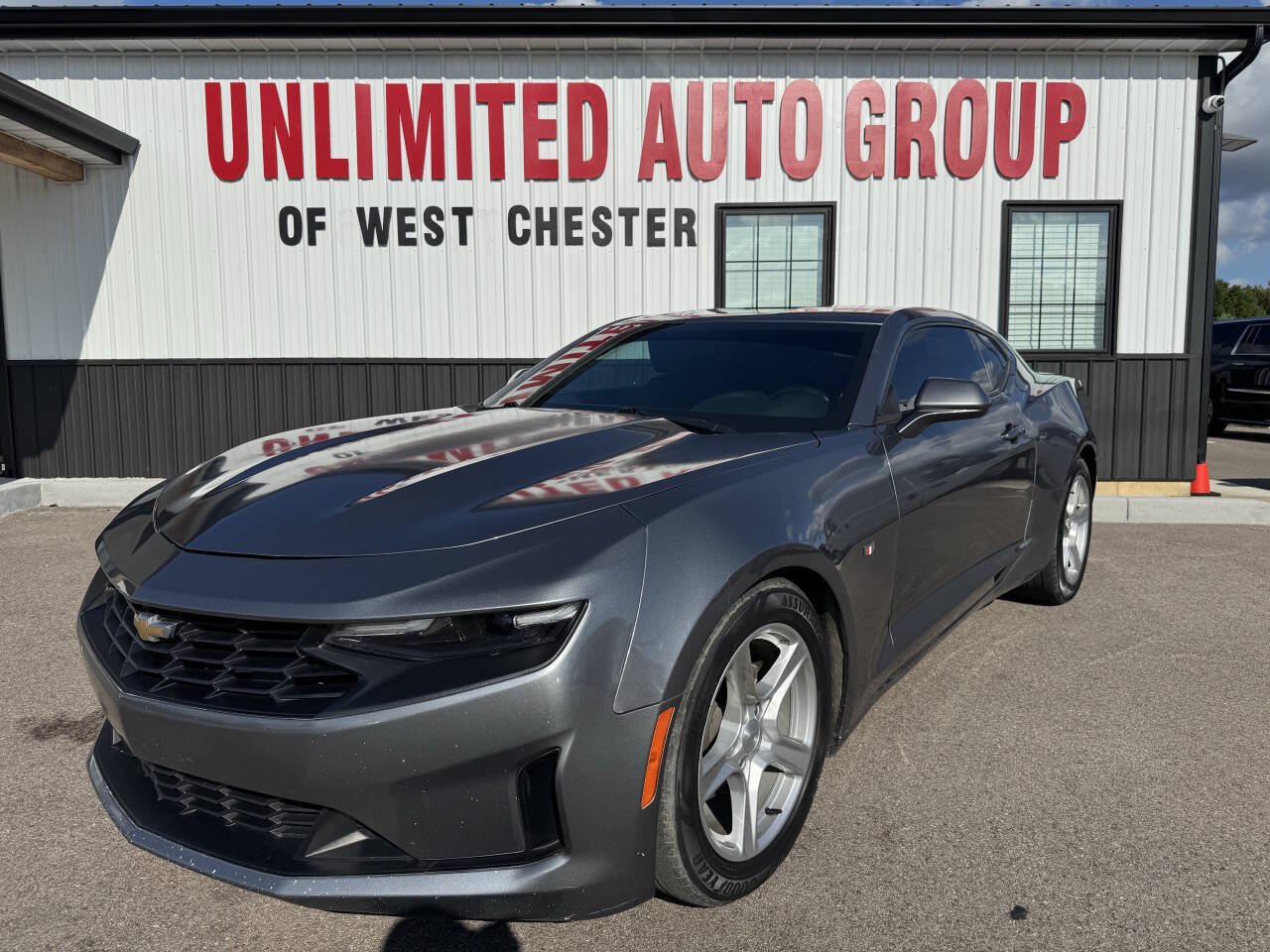 Used 2020 Chevrolet Camaro LT RWD image 1