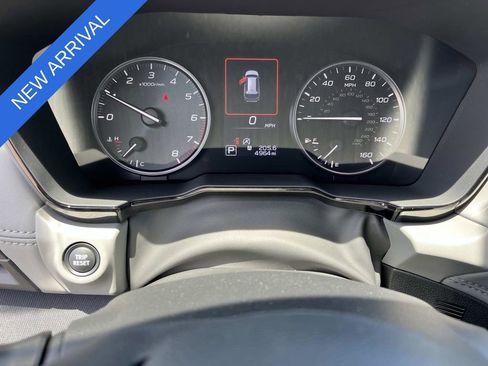 Used 2025 Subaru Outback Premium w/ Popular Package #1A AWD/4WD image 35