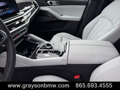Used 2027 BMW X6 M60i AWD/4WD image 12