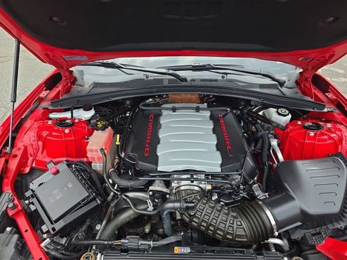 Used 2019 Chevrolet Camaro SS RWD image 32