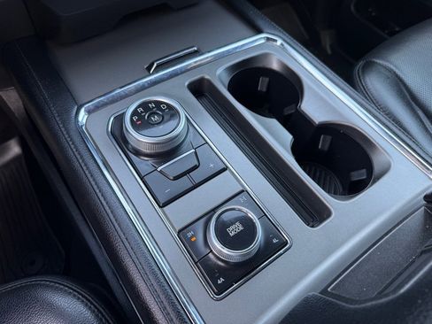 Used 2021 Ford Expedition XLT image 31