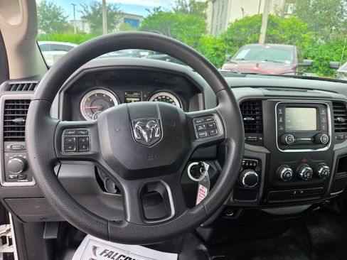 Used 2018 RAM 1500 Express RWD image 21